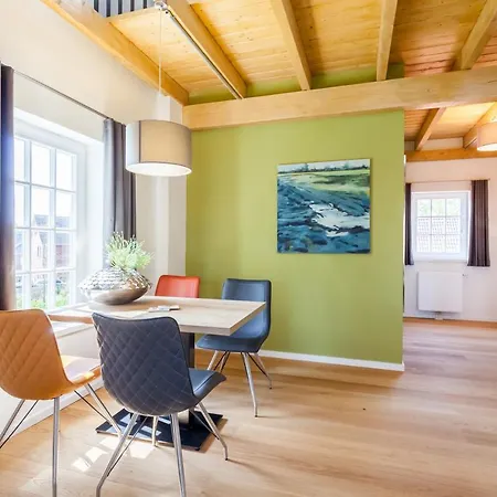 לינה וארוחת בוקר Alte Molkerei 4*